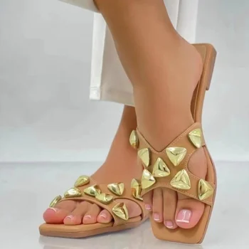 Дамски чехли на равна подметка, прозрачни чехли от PVC 2023, Модерен дизайн, Лятна обувки с нитове за жени, дамски пързалки