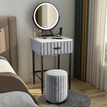 Скандинавските ультраузкие Скринове проста Мебели за спалня Модерна къща, Малък апартамент, Тоалетка с огледало, Луксозна Творчески шкафче A